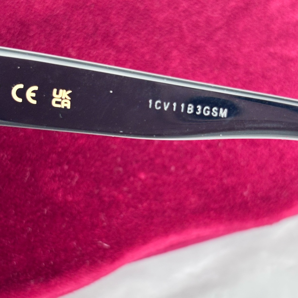 GUCCI GG0029S Black Oversize Square Fashion Sunglasses--NEW - Picture 14 of 15